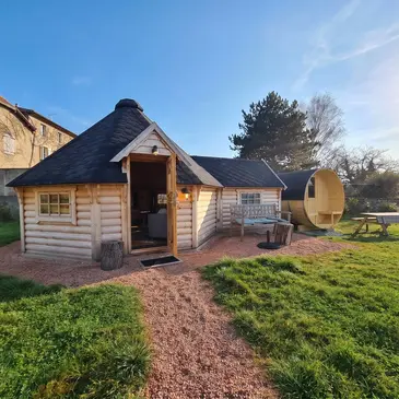 Nuit en Cabane avec Sauna à Pradines Nuit en Cabane avec Sauna à Pradines