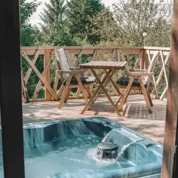 Cabane Perchée avec Spa à la Roche Maurice près de Landerneau en région Bretagne Cabane Perchée avec Spa à la Roche Maurice près de Landerneau en région Bretagne