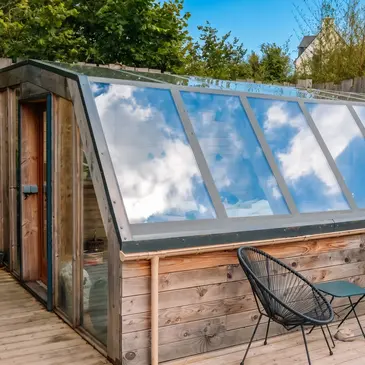 Nuit en Cabane de Verre avec Bain Nordique près de Landerneau Nuit en Cabane de Verre avec Bain Nordique près de Landerneau