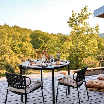 Cabane sur Pilotis Luxe avec Spa Privatif près de Montauban en région Midi-Pyrénées