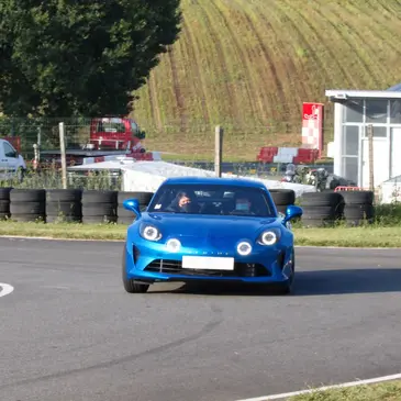 Stage de Pilotage pour Enfant proche Circuit des Écuyers