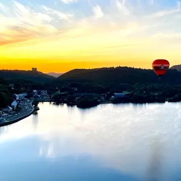 Chambon-sur-Lac, Puy de dôme (63) - Baptême de l'air montgolfière Chambon-sur-Lac, Puy de dôme (63) - Baptême de l'air montgolfière
