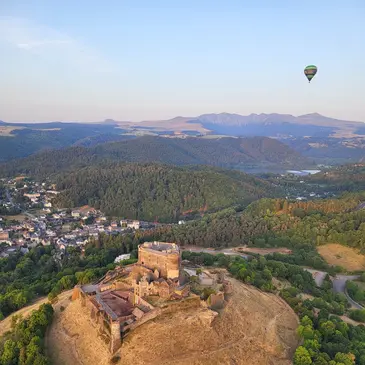 Baptême de l'air montgolfière proche Chambon-sur-Lac Baptême de l'air montgolfière proche Chambon-sur-Lac