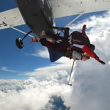 Saut en parachute en région Franche-Comté