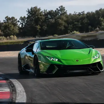 Stage de Pilotage Enfant en Lamborghini Huracan près de Dax en région Aquitaine