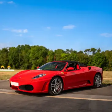 Stage Pilotage Enfant en Ferrari F430 Spider - Circuit d'Issoire Stage Pilotage Enfant en Ferrari F430 Spider - Circuit d'Issoire