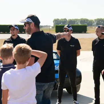 Circuit d'Escource, à 50 minutes de Dax, Landes (40) - Stage de Pilotage pour Enfant Circuit d'Escource, à 50 minutes de Dax, Landes (40) - Stage de Pilotage pour Enfant
