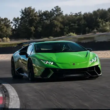 Stage de Pilotage Enfant en Lamborghini Huracan près de Millau