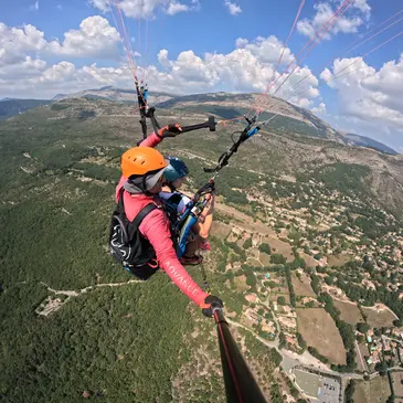Saint-Vallier-de-Thiey, à 1h de Nice., Alpes Maritimes (06) - Baptême en parapente Saint-Vallier-de-Thiey, à 1h de Nice., Alpes Maritimes (06) - Baptême en parapente