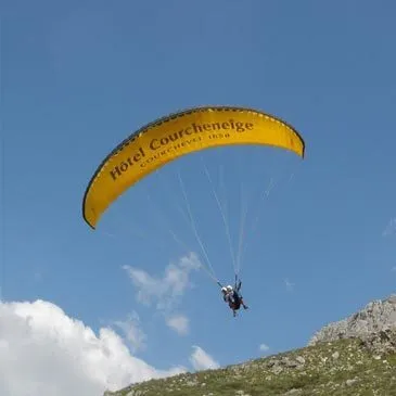 Baptême en Parapente près de Nice en région PACA et Corse