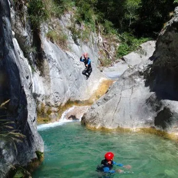 Canyoning en région PACA et Corse Canyoning en région PACA et Corse
