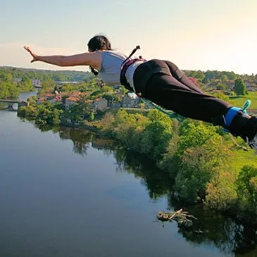 Saut à l'élastique en région Centre Saut à l'élastique en région Centre