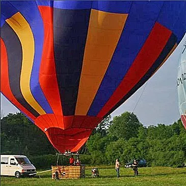 Vol en Montgolfière à Beaune - Survol de la Côte d'Or en région Bourgogne Vol en Montgolfière à Beaune - Survol de la Côte d'Or en région Bourgogne