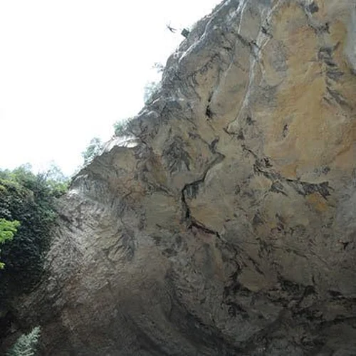 Activité : Saut à l'élastique près de Foix - Grotte du Mas d'Azil