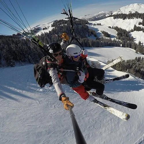 Activité : Baptême en Parapente à Skis à La Clusaz