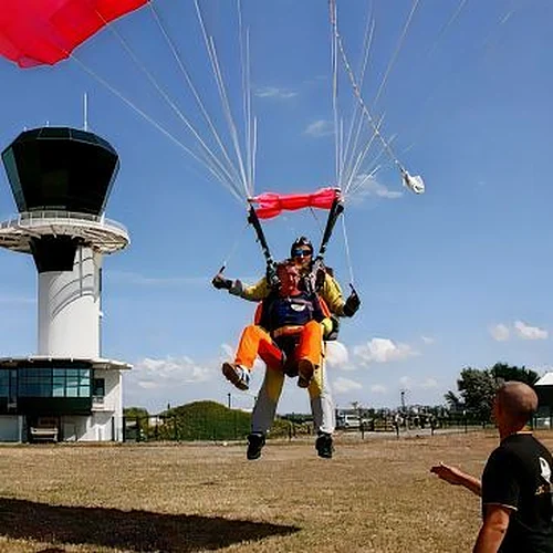 Activité : Saut en Parachute Tandem près d'Etretat