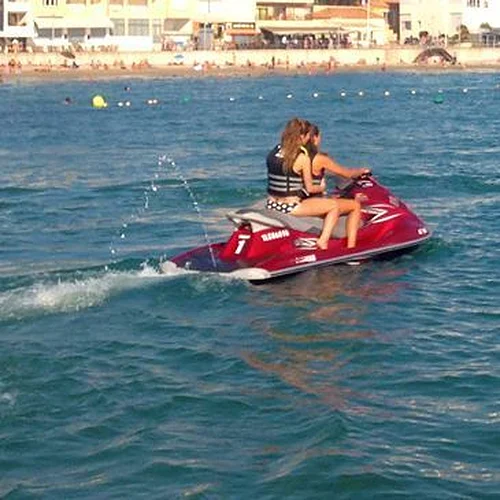 Activité : Location de Jet Ski à Saint-Cyr-sur-Mer