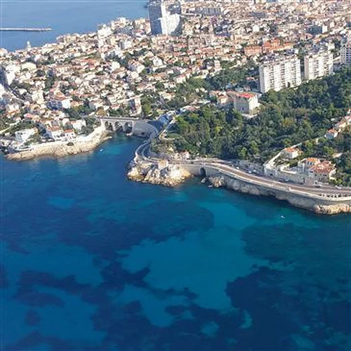 Activité : Pilotage d'un Avion de Aix à Marseille aux Calanques de Cassis