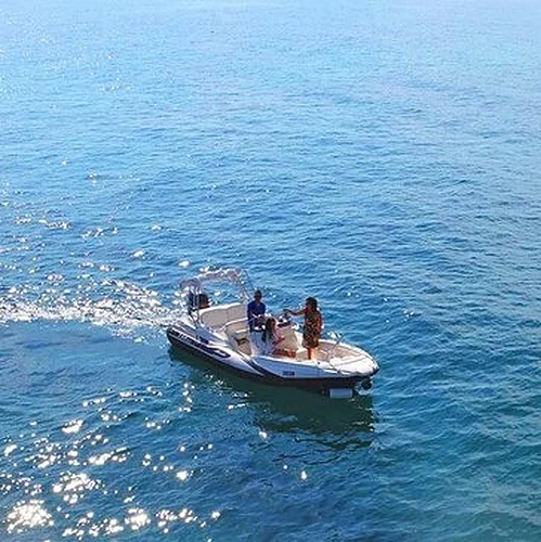 Activité : Location de Bateau avec Skipper à Villefranche-sur-Mer