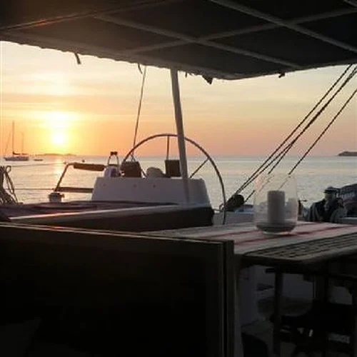 Activité : Balade en Bateau au Coucher de Soleil à Cavalaire