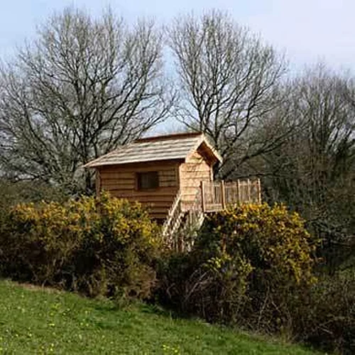 Cabane dans les Arbres près des Sables-d'Olonne à Le Girouard