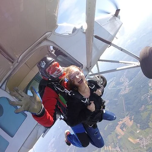 Activité : Saut en Parachute Tandem à Reims