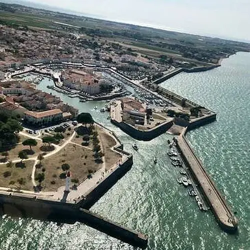 Activité : Initiation au Pilotage en ULM Multiaxe à Saint-Nazaire