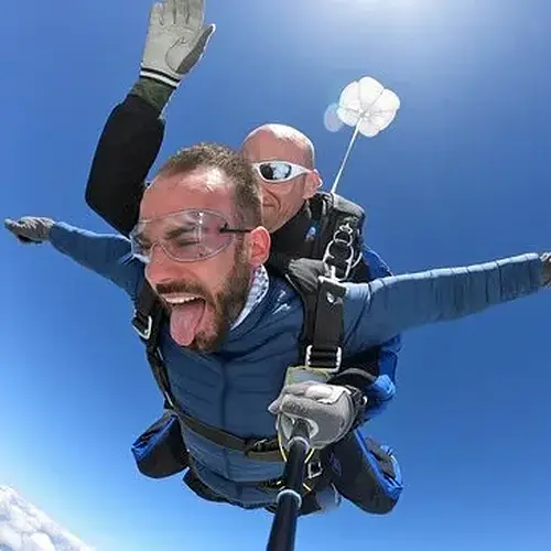 Activité : Saut en Parachute Tandem près de Rennes