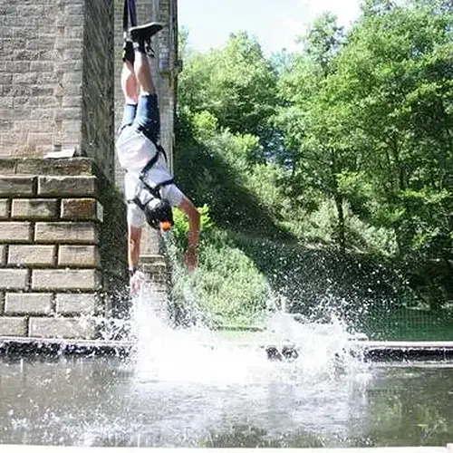 Activité : Saut à l’Élastique avec touché d'eau près de Charleville-Mézières