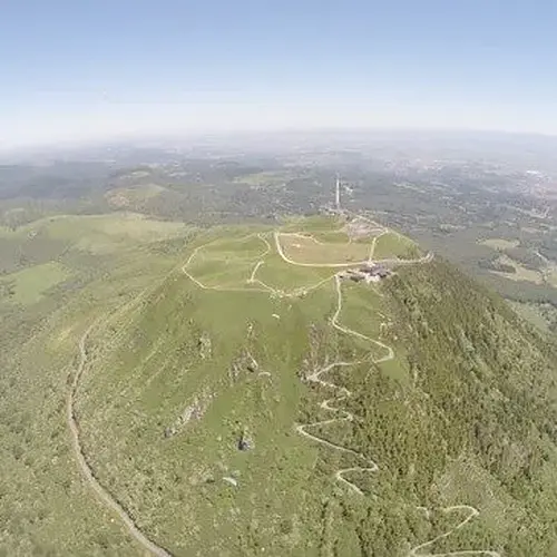 Week-end Survol des Volcans d'Auvergne en Parapente à Saint-Nectaire