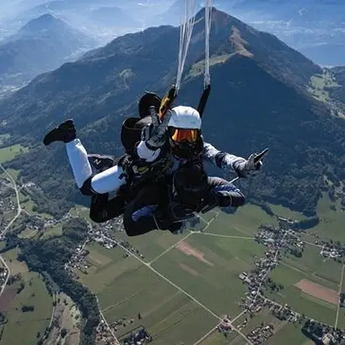Activité : Saut en Parachute Tandem d'un Hélicoptère - Massif du Mont Blanc