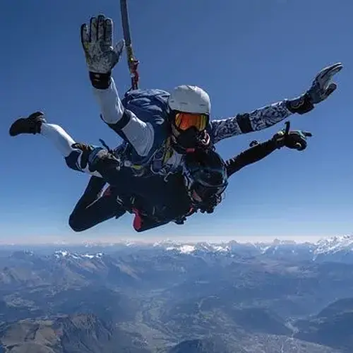 Activité : Saut en Parachute depuis un Hélicoptère près de Chambéry