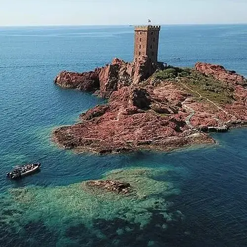Activité : Balade en Bateau à Saint-Raphaël - Calanques de l'Estérel