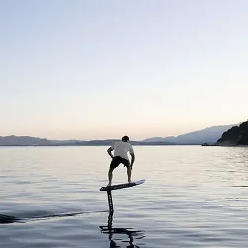 Activité : Initiation au Surf Electrique à Hyères - Presqu'île de Giens