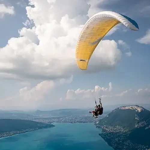Activité : Baptême en Parapente à Talloires - Survol du Lac d'Annecy