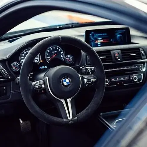 Activité : Coffret Pilotage en BMW M4 DTM - Circuit de Chenevières
