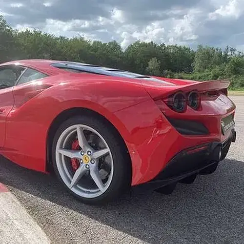 Activité : Coffret Pilotage Ferrari F8 Tributo - Circuit de Chenevières