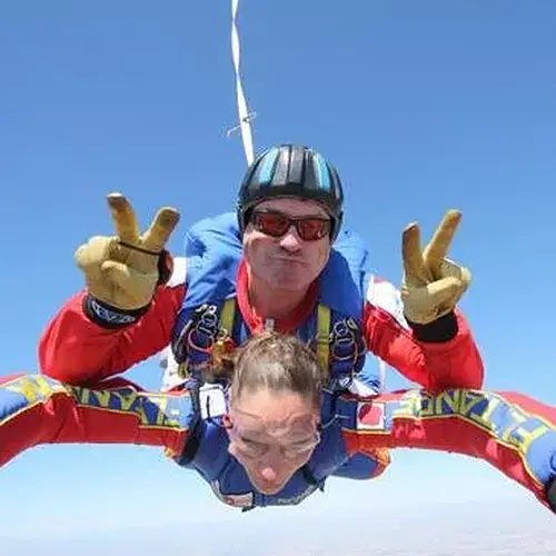 Activité : Saut en Parachute Tandem près de Bourges