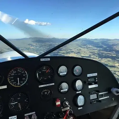 Activité : Vol en ULM Multiaxe à Saint-Flour - Survol des Volcans d'Auvergne