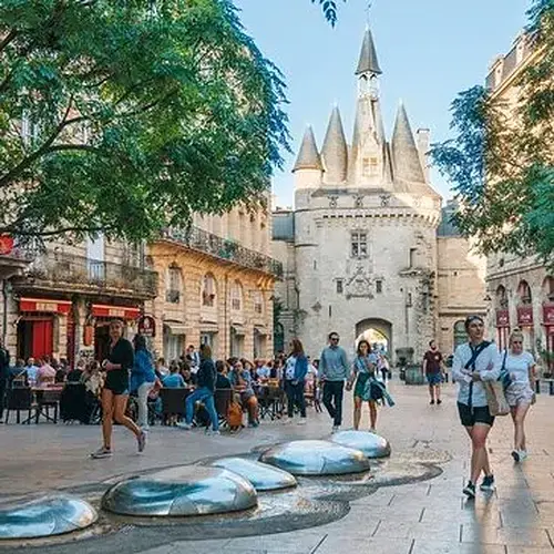 Activité : Balade Historique et Gourmande à Bordeaux