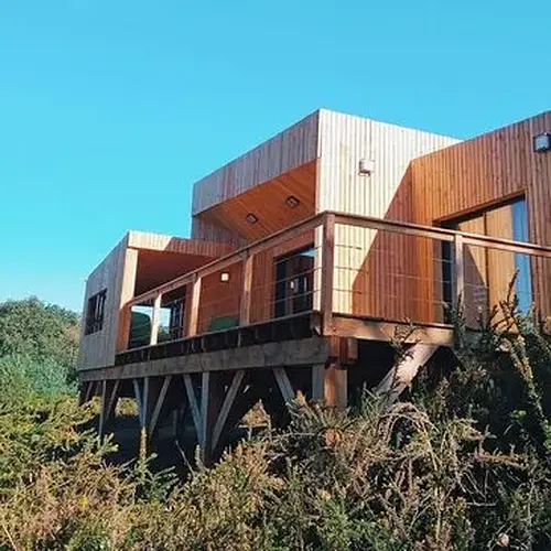 Nuit en Lodge avec Jacuzzi Privatif près de Périgueux à Saint-Félix-de-Reillac-et-Mortemart
