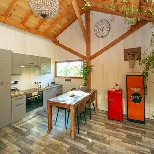 Cabane Familiale dans les Arbres avec Spa près d'Albi à Cahuzac-sur-Vère