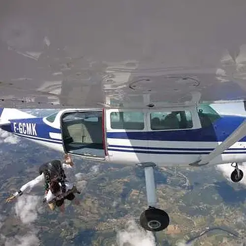 Activité : Saut en Parachute près de Brive-la-Gaillarde