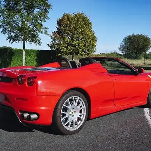 Activité : Pilotage pour Enfant en Ferrari F430 Spider près de Rennes