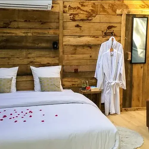 Nuit en Bulle avec Spa Privatif près de Sarlat à Sarlat-la-Canéda