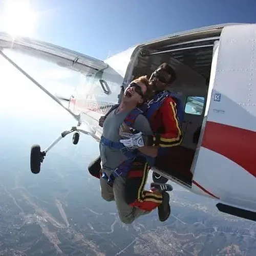 Activité : Saut Parachute en Tandem près de Besançon