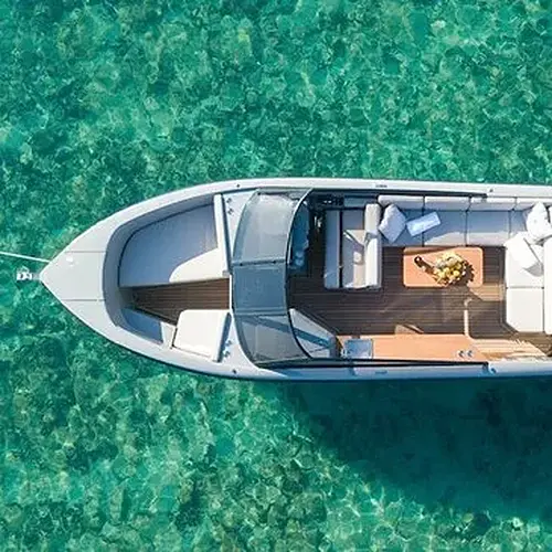 Activité : Balade Privative en Bateau sur le Lac d'Annecy