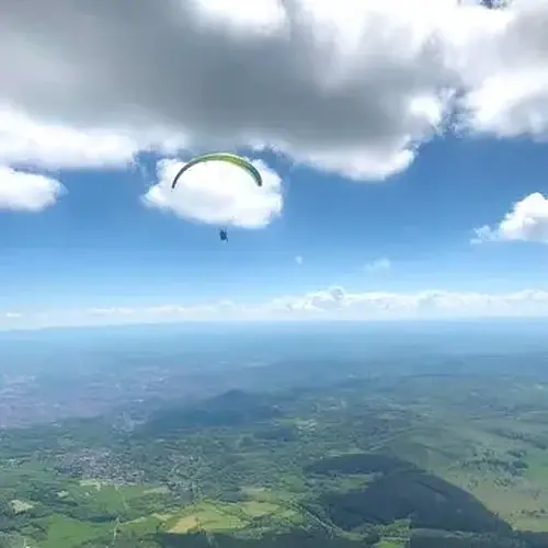 Activité : Baptême en Parapente près de Clermont-Ferrand - Chaîne des Puys