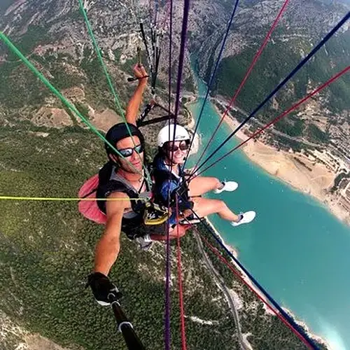 Activité : Baptême en Parapente - Survol du Lac de Sainte Croix