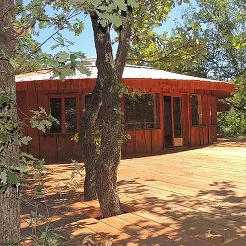 Nuit en Cabane familiale avec Spa près de Montpellier à Cazilhac